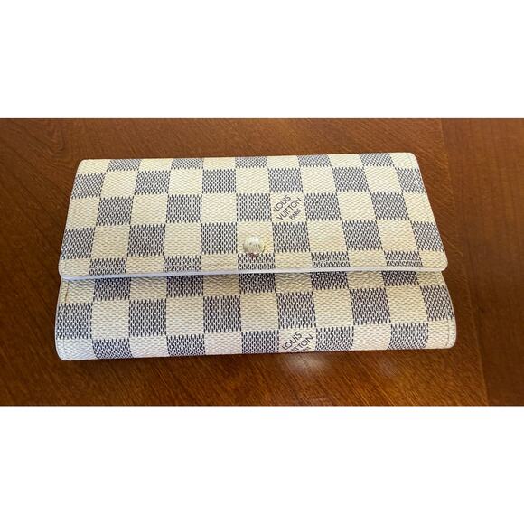 Louis Vuitton Damier Azur Sarah Wallet - Picture 1 of 9